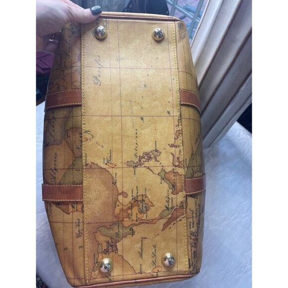 Preloved Alviero Martini Vintage Boston Bag – Classic Map Print - Picture 5 of 6